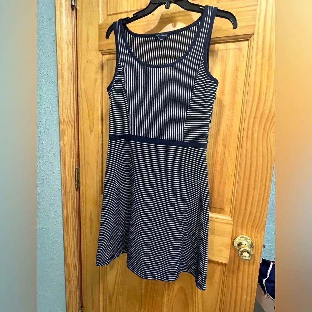 Tommy Hilfiger size 4 black and white striped dress